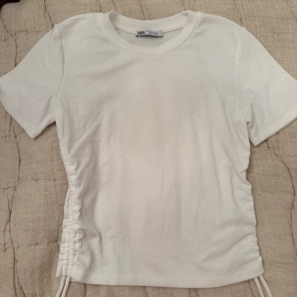 ZARA White Ribbed Ruched Short Sleeve Top - Picture 4 of 5